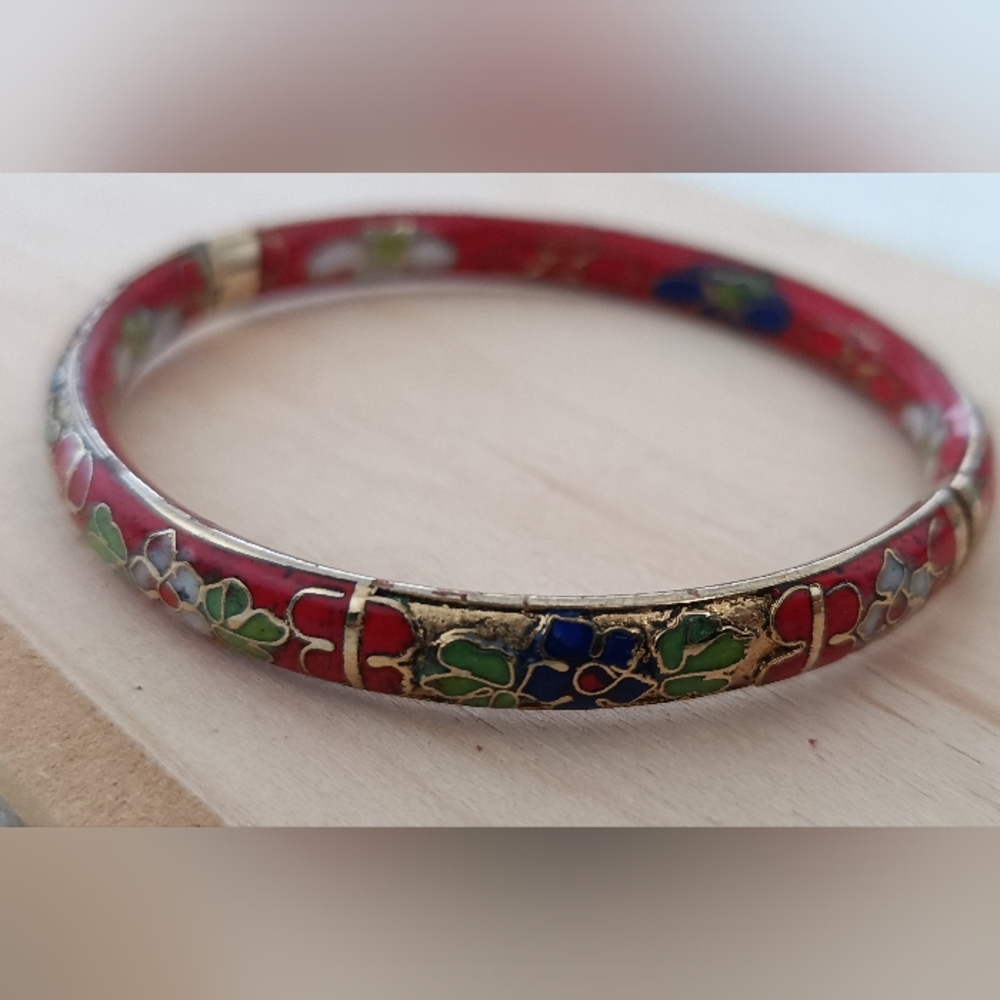 Red Cloisonné Floral Bangle Bracelet - Picture 4 of 4